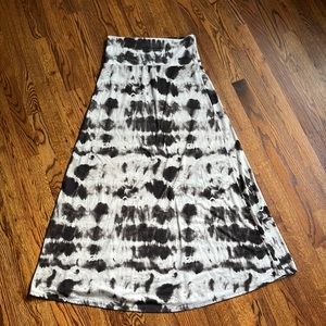 EUC Mossimo Maxi Skirt White/Black Tye Dye Mesium